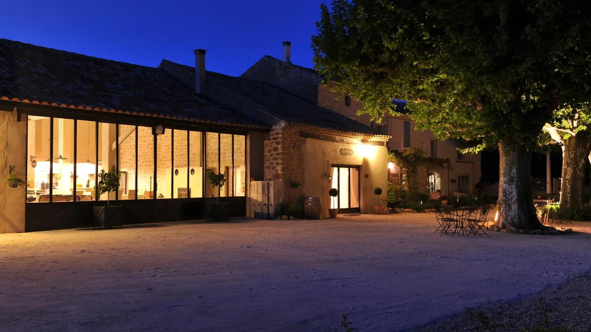 Le Mas Terre Des Anges Sarrians Bed & Breakfast